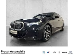 Schwarz Gebraucht 2024 BMW 520 M Sport Kombi | 52.740 € (Superpreis)