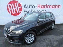 Deepblackperleffekt (metallic) Gebraucht 2021 VW Tiguan Allspace Highline SUV | 29.690 € (Superpreis)