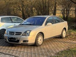 Grau Gebraucht 2010 Opel Vectra Limousine | 5.499 €