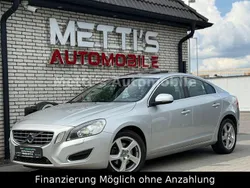 Silber Gebraucht 2010 Volvo S60 Summum Limousine | 4.899 €