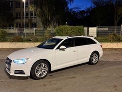 Weiß Gebraucht 2017 Audi A4 Ambiente Kombi | 16.500 € (Fairer Preis)