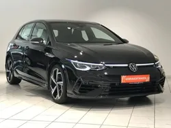 Deep black perleffekt (metallic) Gebraucht 2023 VW Golf VIII R Limousine | 33.760 € (Superpreis)