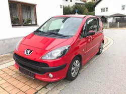 Rot Gebraucht 2008 Peugeot 1007 Kleinwagen | 1.450 € (Fairer Preis)