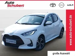Rot Neu 2025 Toyota Yaris Hybrid Kleinwagen | 25.280 € (Fairer Preis)