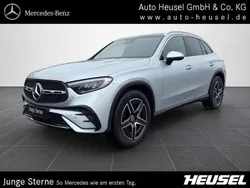 Metalliclack hightechsilber Gebraucht 2024 Mercedes GLC220 AMG SUV | 55.900 €