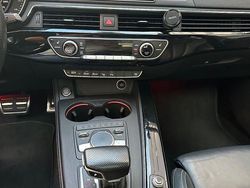 Grau Gebraucht 2016 Audi A4 Sport Limousine | 18.100 € (Fairer Preis)