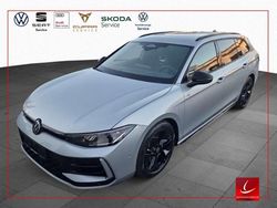 Oyster silver metallic Gebraucht 2025 VW Passat R-line Kombi | 47.220 € (Teuer)
