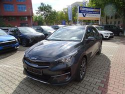 Grau Gebraucht 2022 Kia XCeed Spirit SUV | 21.500 € (Fairer Preis)