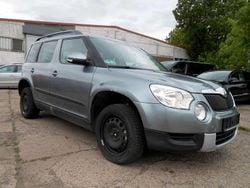 Platingraumetallic Gebraucht 2010 Skoda Yeti Active SUV | 3.490 € (Guter Preis)