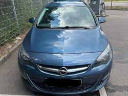 Blau Gebraucht 2014 Opel Astra Kombi | 3.500 € (Guter Preis)