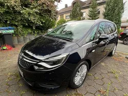 Blau Gebraucht 2018 Opel Zafira Innovation Van / Kleinbus | 15.200 € (Superpreis)