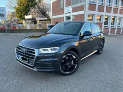 Grau Gebraucht 2017 Audi Q5 Sport SUV | 28.900 € (Fairer Preis)