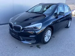 Schwarz Gebraucht 2018 BMW 220 Active Tourer Van / Kleinbus | 18.999 € (Fairer Preis)