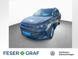 Delfingrau metallic Gebraucht 2024 VW Tiguan Elegance SUV | 38.940 € (Fairer Preis)
