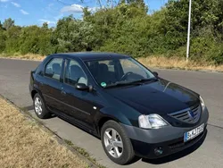 Grün Gebraucht 2006 Dacia Logan Limousine | 2.499 € (Fairer Preis)