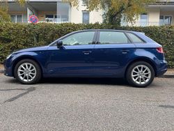 Blau Gebraucht 2015 Audi A3 Ambiente Limousine | 7.850 € (Guter Preis)