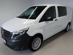 Weiß Gebraucht 2022 Mercedes Vito Van / Kleinbus | 36.990 € (Guter Preis)