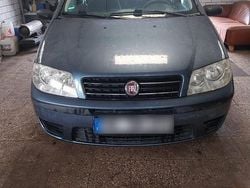 Blau Gebraucht 2004 Fiat Punto Kleinwagen | 550 € (Fairer Preis)