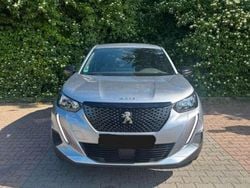 Silber Gebraucht 2023 Peugeot 2008 SUV | 21.799 € (Guter Preis)