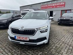 Moon weiss metallic (metallic) Gebraucht 2023 Skoda Kamiq Ambition SUV | 20.990 € (Fairer Preis)