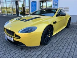 Aston Martin V12 Vantage