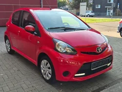 Rot Gebraucht 2012 Toyota Aygo Cool Kleinwagen | 3.490 € (Fairer Preis)