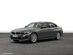 Grau Gebraucht 2024 BMW 318 Limousine | 37.247 € (Etwas zu teuer)