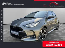 Braun Gebraucht 2024 Toyota Yaris Hybrid Team Limousine | 22.660 € (Fairer Preis)
