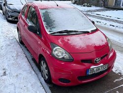 Rot Gebraucht 2009 Toyota Aygo Cool Kleinwagen | 1.800 € (Superpreis)