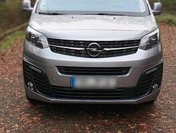 Grau Gebraucht 2020 Opel Zafira Van / Kleinbus | 33.000 €