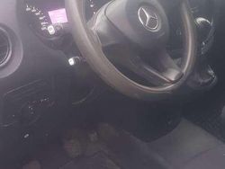 Weiß Gebraucht 2019 Mercedes Vito Van / Kleinbus | 12.400 €