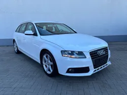 Weiß Gebraucht 2011 Audi A4 Ambition Kombi | 5.800 € (Guter Preis)