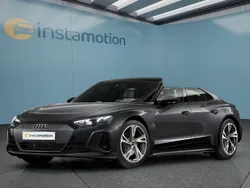 Grau Gebraucht 2022 Audi e-tron SUV | 53.499 € (Guter Preis)