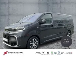 Titanium grey Gebraucht 2024 Toyota Proace Verso Team Kombi | 41.460 € (Fairer Preis)