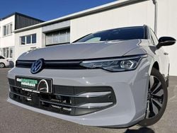 Mondsteingrau Gebraucht 2024 VW Golf VIII Goal Kombi | 28.860 € (Guter Preis)