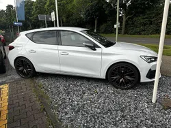 Weiß Gebraucht 2024 Cupra Leon VZ Limousine | 35.000 € (Guter Preis)