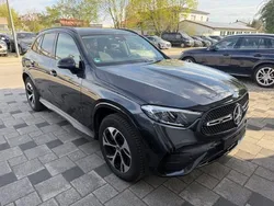 Grau Gebraucht 2024 Mercedes GLC300e AMG SUV | 58.980 € (Superpreis)