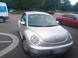 Silber Gebraucht 2001 VW Beetle Kleinwagen | 2.200 € (Teuer)