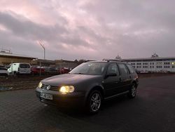 Grau Gebraucht 2009 VW Golf V Kombi | 2.700 € (Superpreis)
