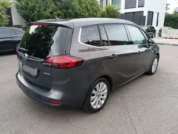 Grau Gebraucht 2015 Opel Zafira Tourer Business Van / Kleinbus | 9.900 € (Fairer Preis)