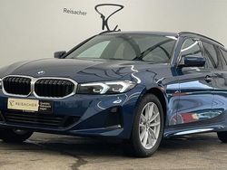 Phytonicblau Gebraucht 2024 BMW 318 Shadowline Kombi | 30.199 € (Superpreis)