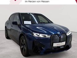Phytonicblau metallic Gebraucht 2022 BMW iX M Sport SUV | 55.990 € (Fairer Preis)