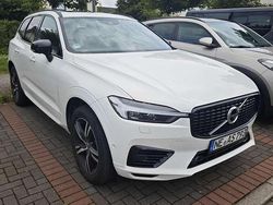 Weiß Gebraucht 2021 Volvo XC60 R-Design SUV | 29.500 € (Guter Preis)