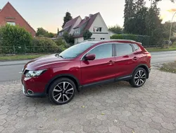 Rot Gebraucht 2016 Nissan Qashqai 360º SUV | 10.700 € (Guter Preis)