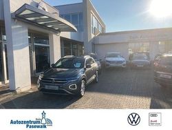 Grau Gebraucht 2024 VW T-Roc Style SUV | 31.500 € (Etwas zu teuer)