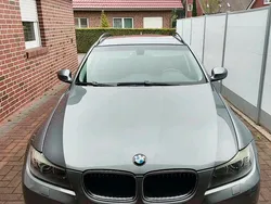 Grau Gebraucht 2009 BMW 320 Kombi | 10.850 €