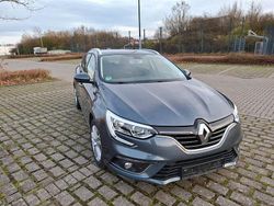 Grau Gebraucht 2020 Renault Mégane IV Intens Limousine | 15.500 € (Guter Preis)