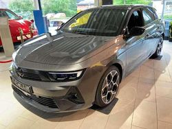 Grau Gebraucht 2023 Opel Astra Ultimate SUV | 34.990 €