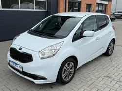 Weiß Gebraucht 2017 Kia Venga DREAM-TEAM Edition Kleinwagen | 9.999 € (Fairer Preis)