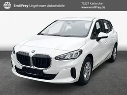 Skyscraper grau Gebraucht 2024 BMW 220 Efficient Dynamics Kombi | 41.990 € (Teuer)